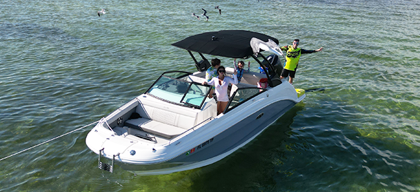 The Aldana's Sea Ray SDX 250 Outboard