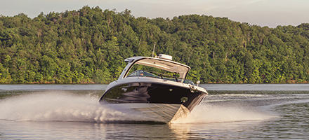 Sea Ray SLX 350 Outboard