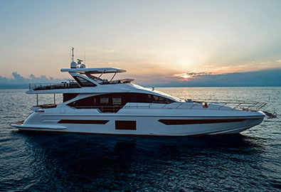 MarineMax Yachts Team Sells First Azimut Grande 25 Metri in USA